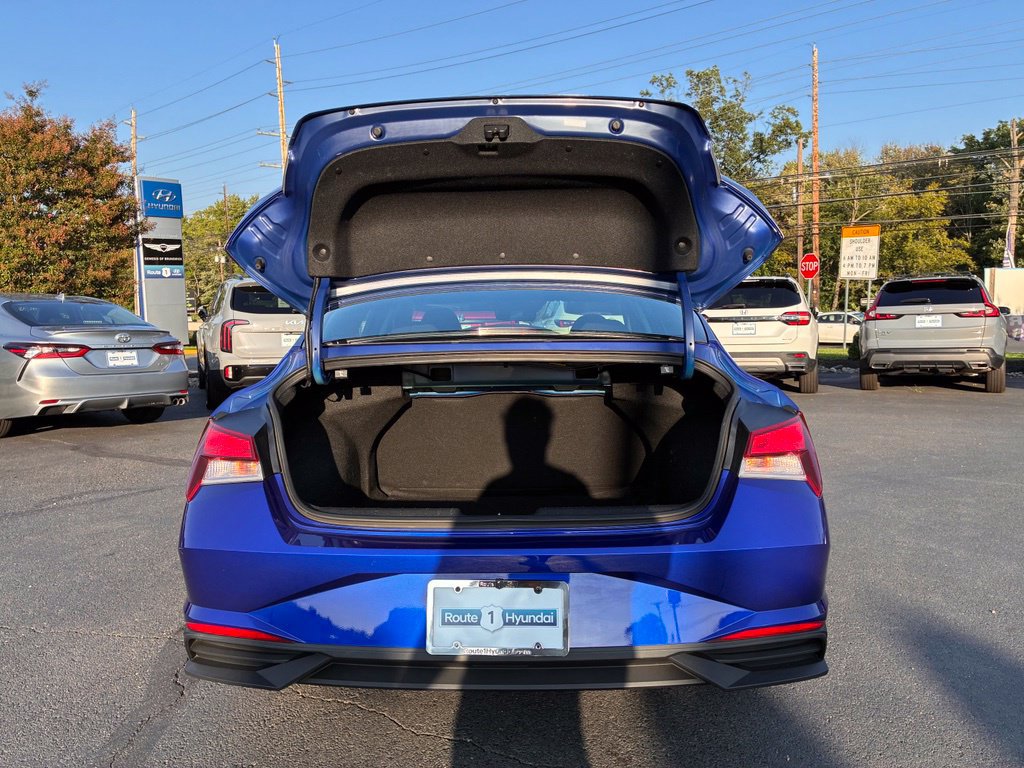 Used 2023 Hyundai Elantra SEL FWD image 11