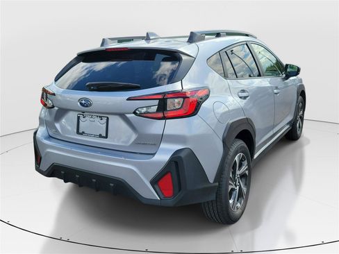 Used 2025 Subaru Crosstrek 2.0i Premium AWD/4WD image 4
