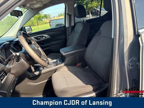 Used 2018 Chevrolet Traverse LT AWD/4WD image 11