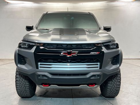 Used 2026 Chevrolet Colorado ZR2 w/ Technology Package AWD/4WD image 9