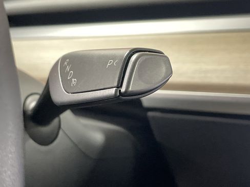 Used 2024 Tesla Model Y Long Range image 26