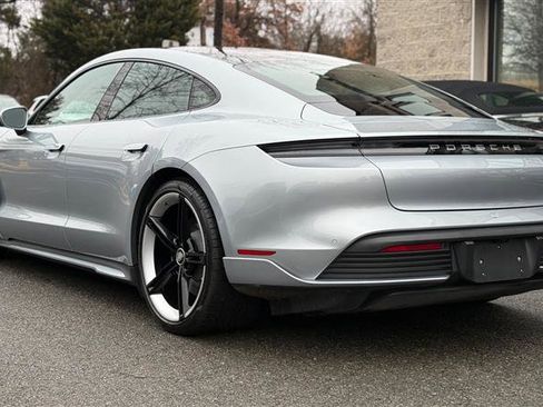 Used 2022 Porsche Taycan 4S image 3