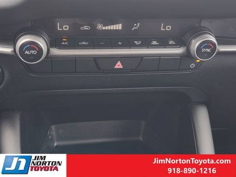 Used 2024 MAZDA MAZDA3 s FWD image 19