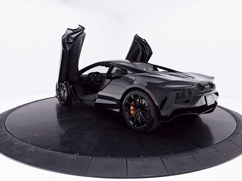 Used 2026 McLaren Artura RWD image 24