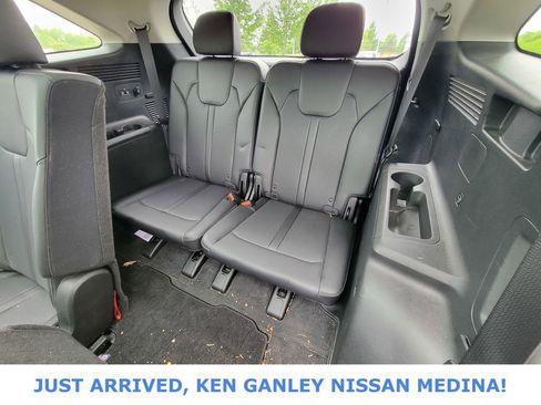 Used 2023 Kia Sorento S w/ Panoramic Sunroof Package AWD/4WD image 18