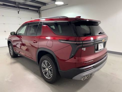 Certified 2026 Chevrolet Traverse LT FWD image 5