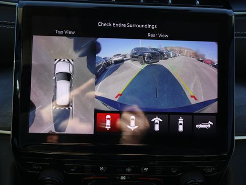 Used 2021 Jeep Grand Cherokee L Limited w/ Luxury Tech Group II image 30