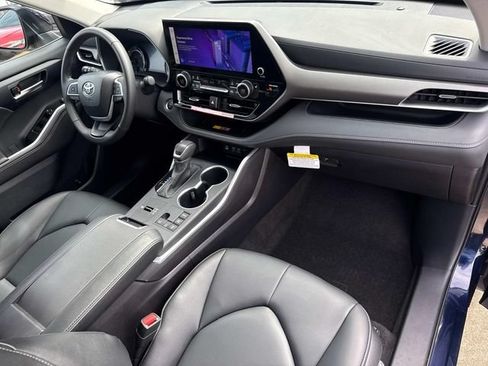 Used 2026 Toyota Highlander XLE AWD/4WD image 19