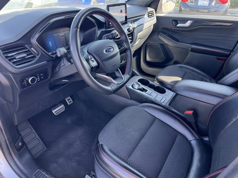 Used 2023 Ford Escape ST-Line image 5