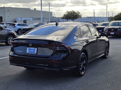 Used 2025 Honda Accord SE image 6