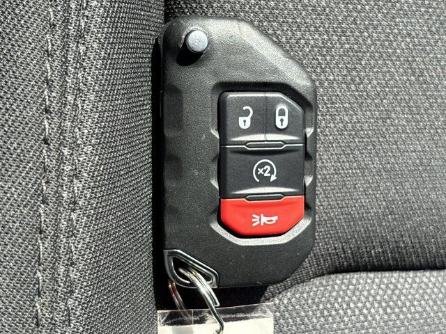 Used 2022 Jeep Wrangler Unlimited Sahara w/ Cold Weather Group AWD/4WD image 41