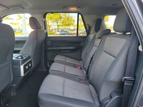 Used 2024 Ford Expedition Max XLT image 8