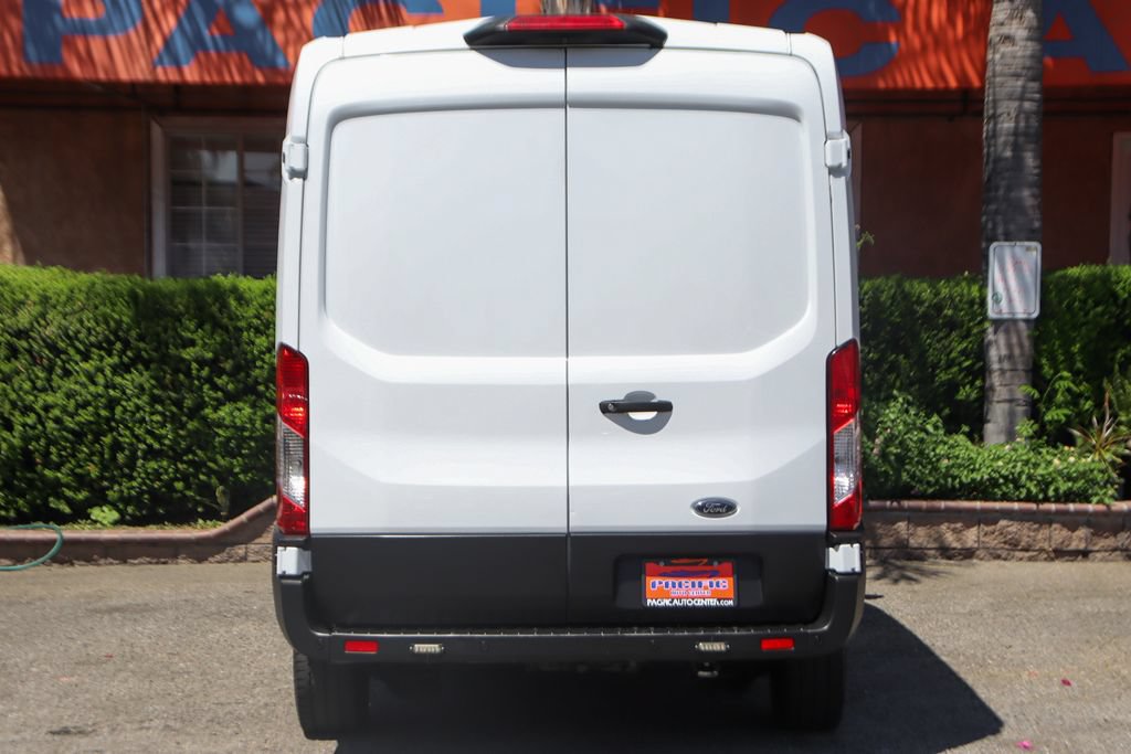 Used 2022 Ford E-Transit Medium Roof RWD image 7