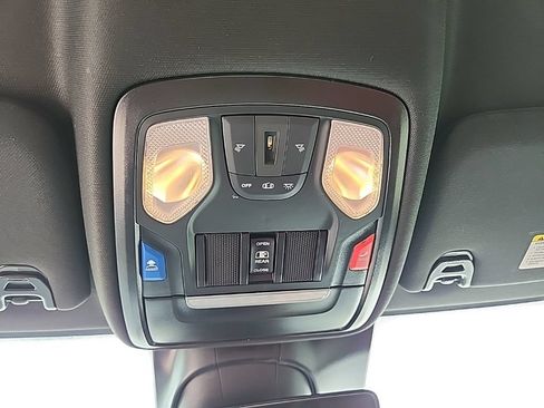 Used 2025 RAM 3500 Big Horn AWD/4WD image 27