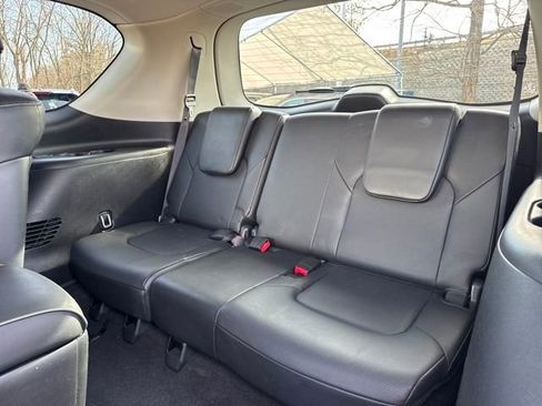 Used 2019 INFINITI QX80 Luxe w/ Cargo Package image 10