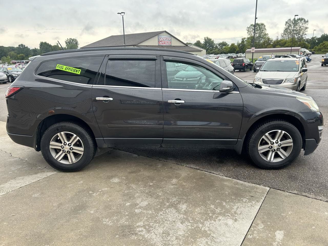 Used 2017 Chevrolet Traverse LT FWD image 4