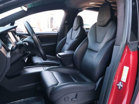 Used 2018 Tesla Model X 75D image 20