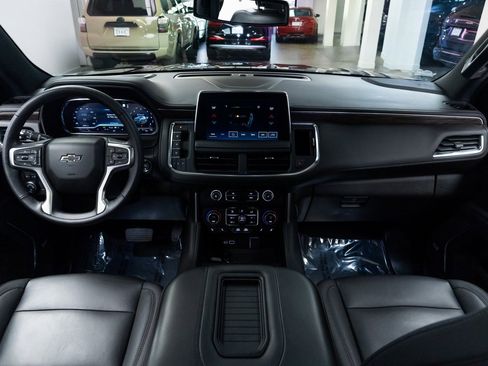 Used 2022 Chevrolet Tahoe Z71 w/ Z71 Off-Road Package image 9