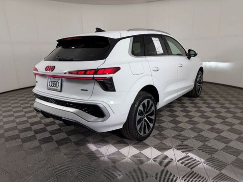 New 2026 Audi Q3 quattro 2.0T AWD/4WD image 9