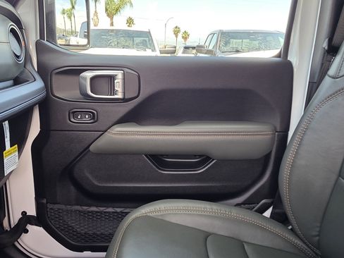 New 2026 Jeep Gladiator Mojave AWD/4WD image 13