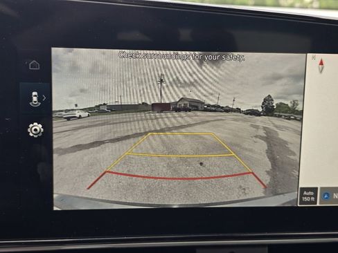 Used 2024 Hyundai Elantra SEL FWD image 19