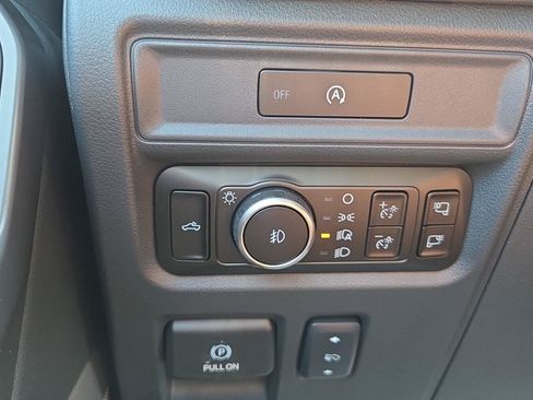 Used 2025 Ford F150 Lariat AWD/4WD image 13