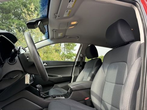 Used 2019 Hyundai Tucson SE image 21