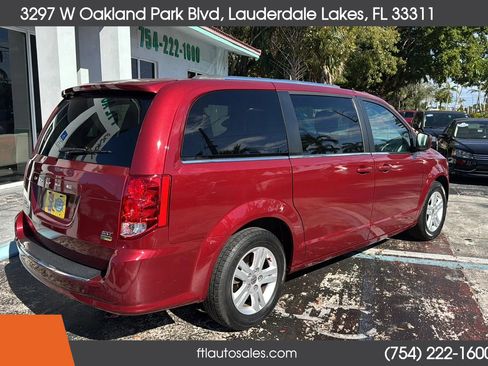 Used 2018 Dodge Grand Caravan SXT FWD image 5