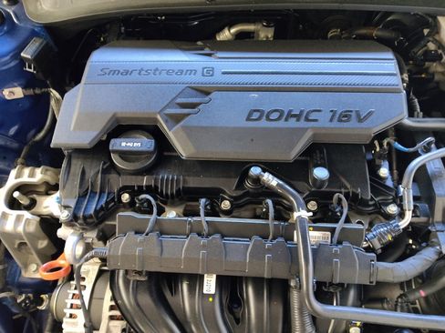 Used 2023 Hyundai Elantra SE w/ Preferred Accessory Package image 30