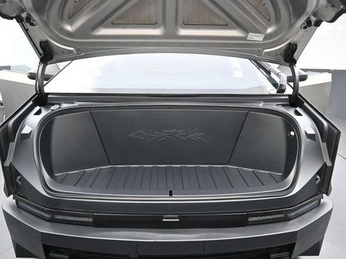 Used 2024 Tesla Cybertruck AWD Crew Cab image 35