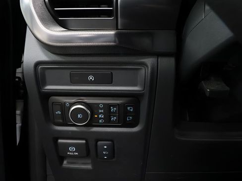 Used 2025 Ford F150 Lariat AWD/4WD image 19