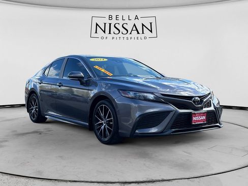 Used 2024 Toyota Camry SE w/ Cold Weather Package AWD/4WD image 7
