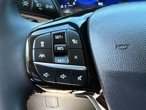 Used 2022 Ford Escape Titanium image 22