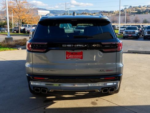 Used 2024 GMC Acadia Denali w/ Super Cruise Package image 6