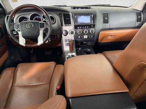 Used 2016 Toyota Sequoia Platinum RWD image 25