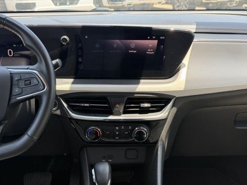 Used 2024 Buick Encore GX Sport Touring FWD image 31
