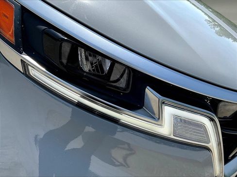 Used 2023 Kia Carnival EX FWD image 34