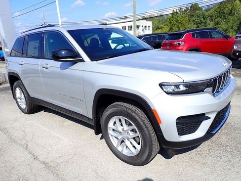 New 2025 Jeep Grand Cherokee Laredo X image 9