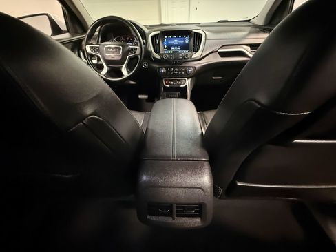 Used 2023 GMC Terrain SLT AWD/4WD image 72