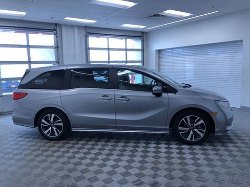 Used 2023 Honda Odyssey Touring image 35