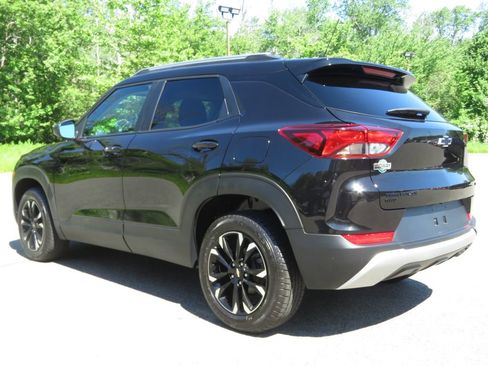 Used 2022 Chevrolet TrailBlazer LT w/ LPO, Blackout Package AWD/4WD image 7