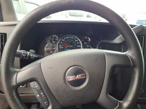 Used 2015 GMC Savana 2500 image 28