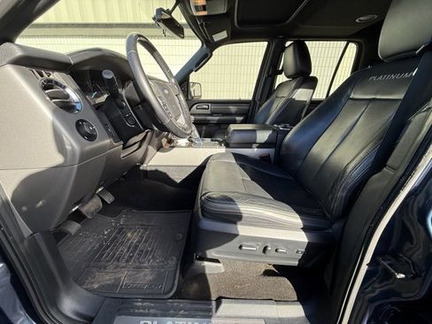 Used 2016 Ford Expedition Platinum image 23