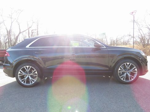 Used 2022 Audi Q8 Prestige image 4