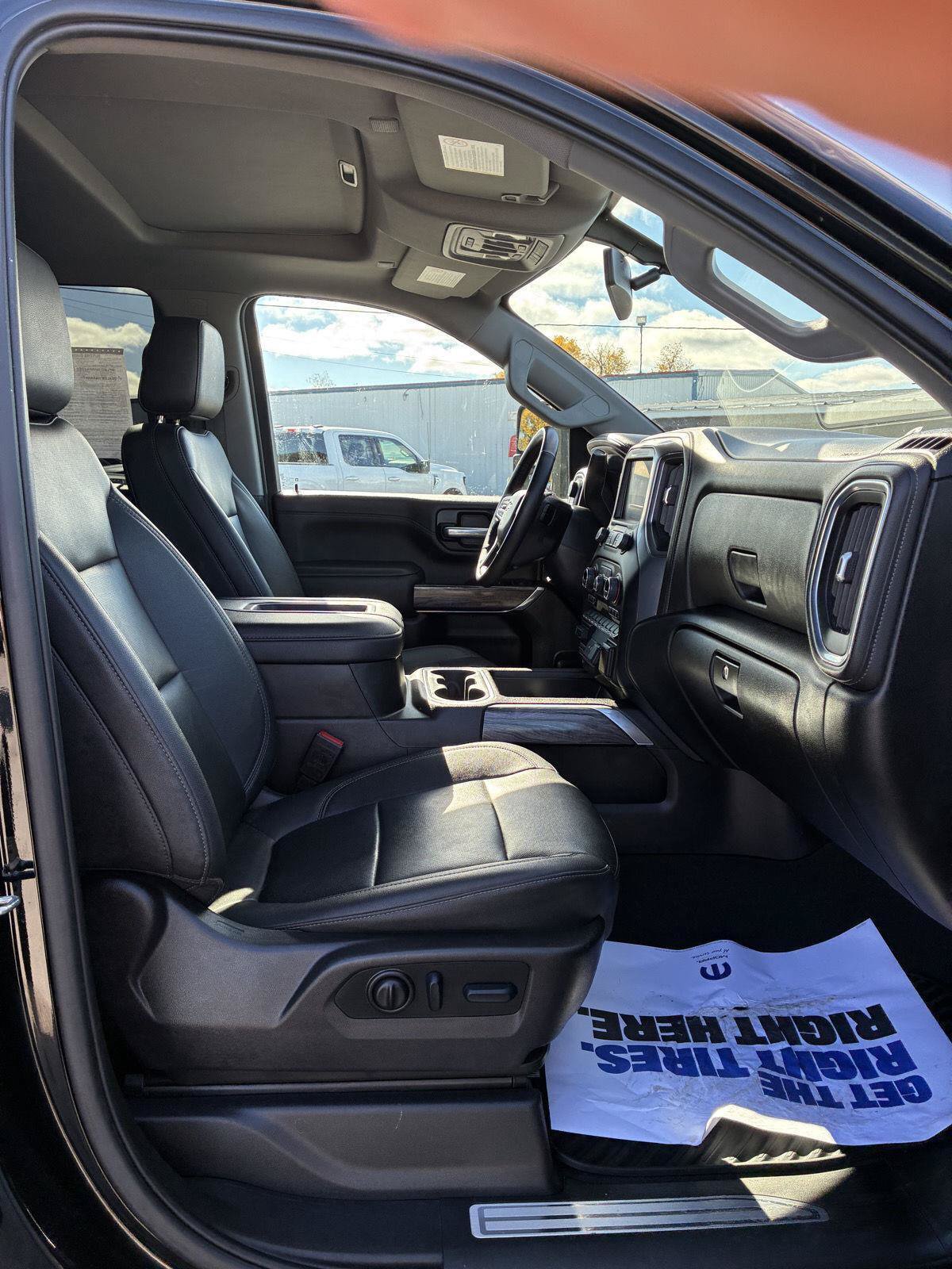 Used 2022 Chevrolet Silverado 3500 LTZ w/ LTZ Plus Package AWD/4WD image 11