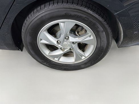 Used 2021 Hyundai Elantra SE FWD image 11