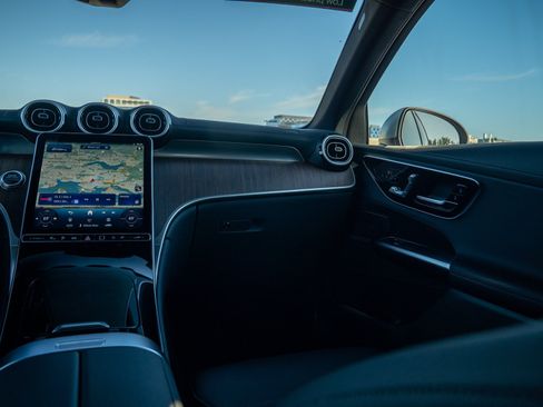 Certified 2025 Mercedes-Benz GLC 350e 4MATIC image 20