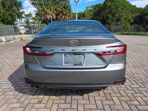 Used 2026 Toyota Camry SE w/ Convenience Package FWD image 10