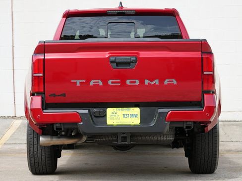 Used 2025 Toyota Tacoma TRD Sport w/ TRD Sport Upgrade Package AWD/4WD image 11