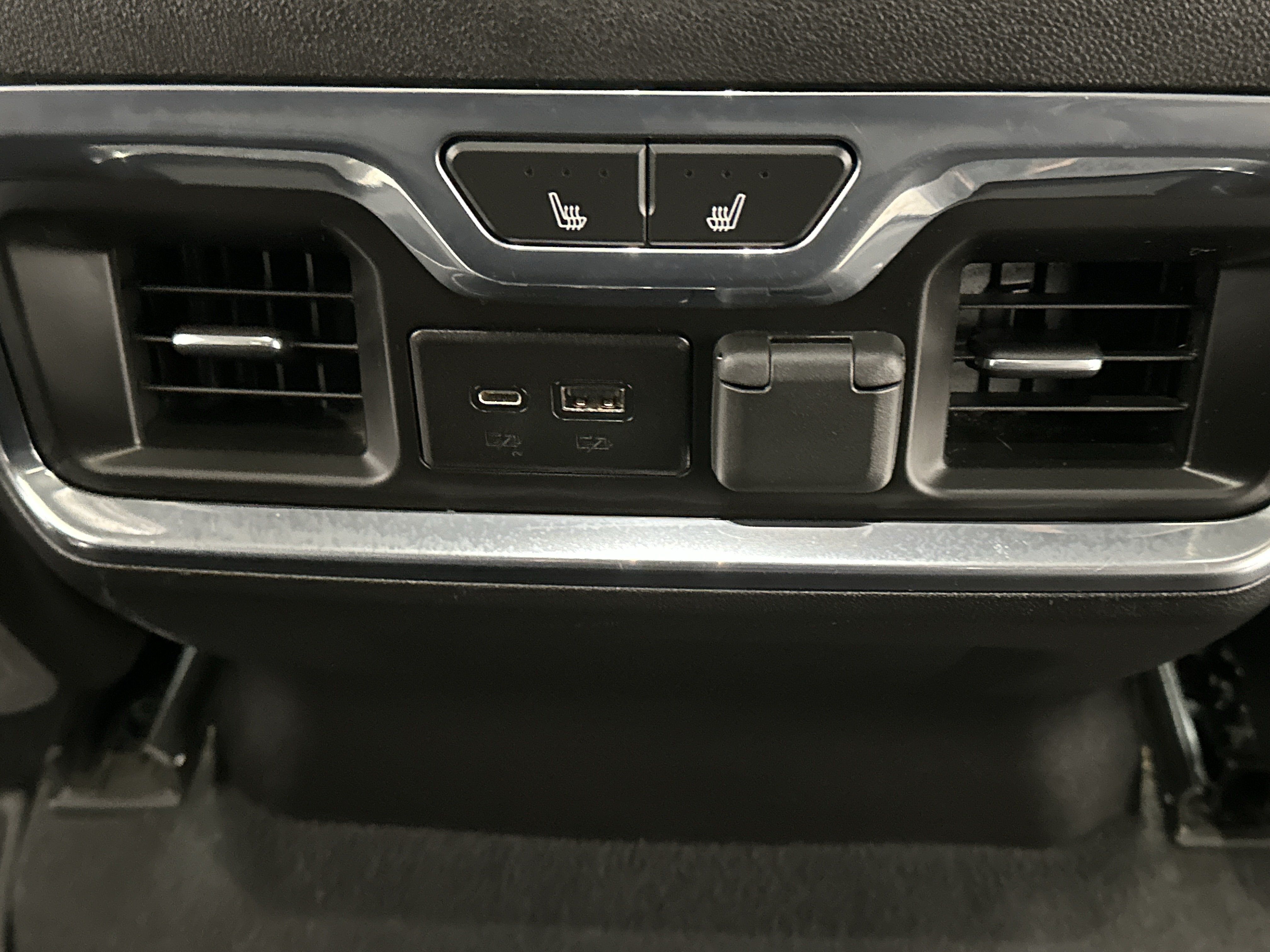 Used 2022 Chevrolet Silverado 3500 High Country AWD/4WD image 28